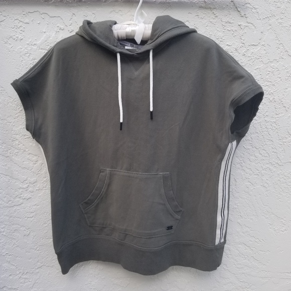 Tommy Hilfiger Tops - Tommy Hilfiger sport short sleeve hoodie